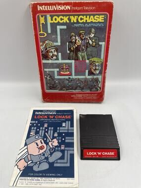 Mattel Intellivision Lock 'N' Chase Cartridge 1982 Complete Manual & Overlays
